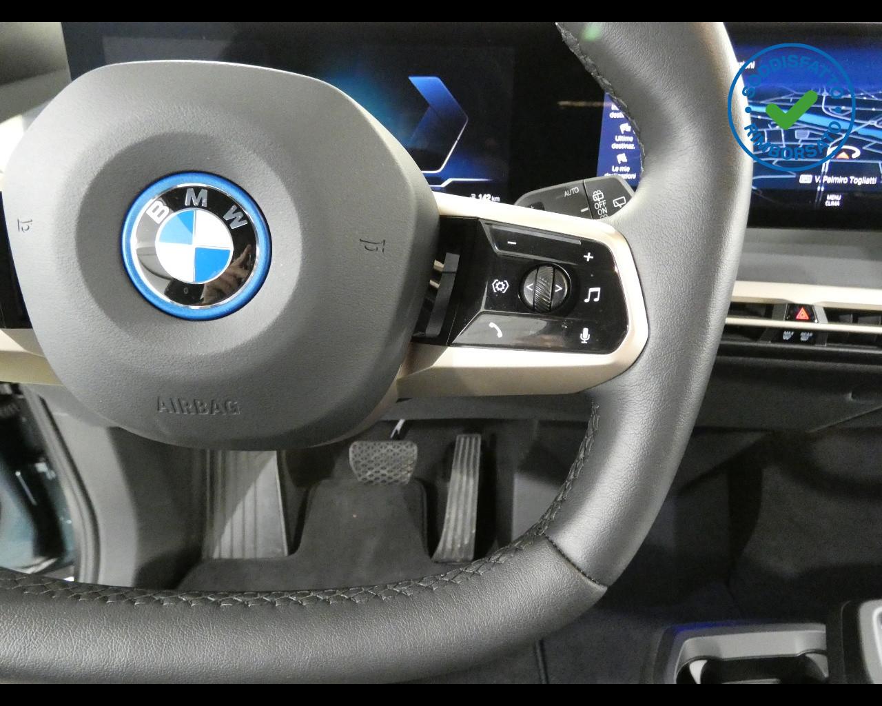 BMW iX (i20) iX xDrive40 Pacchetto Sportivo