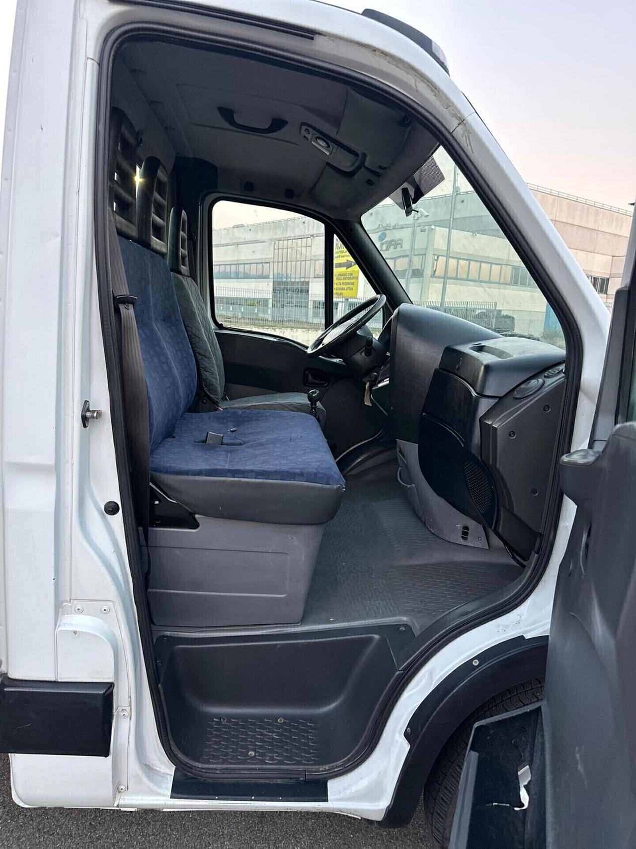 Iveco Daily modello 35c17 con cassone