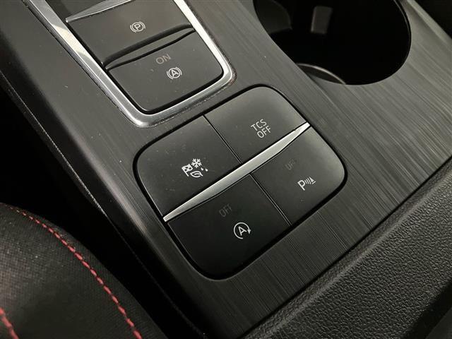 FORD Focus 5 Porte 1.0 EcoB. 125cv ST-Line e-Sh. Motore NUOVO