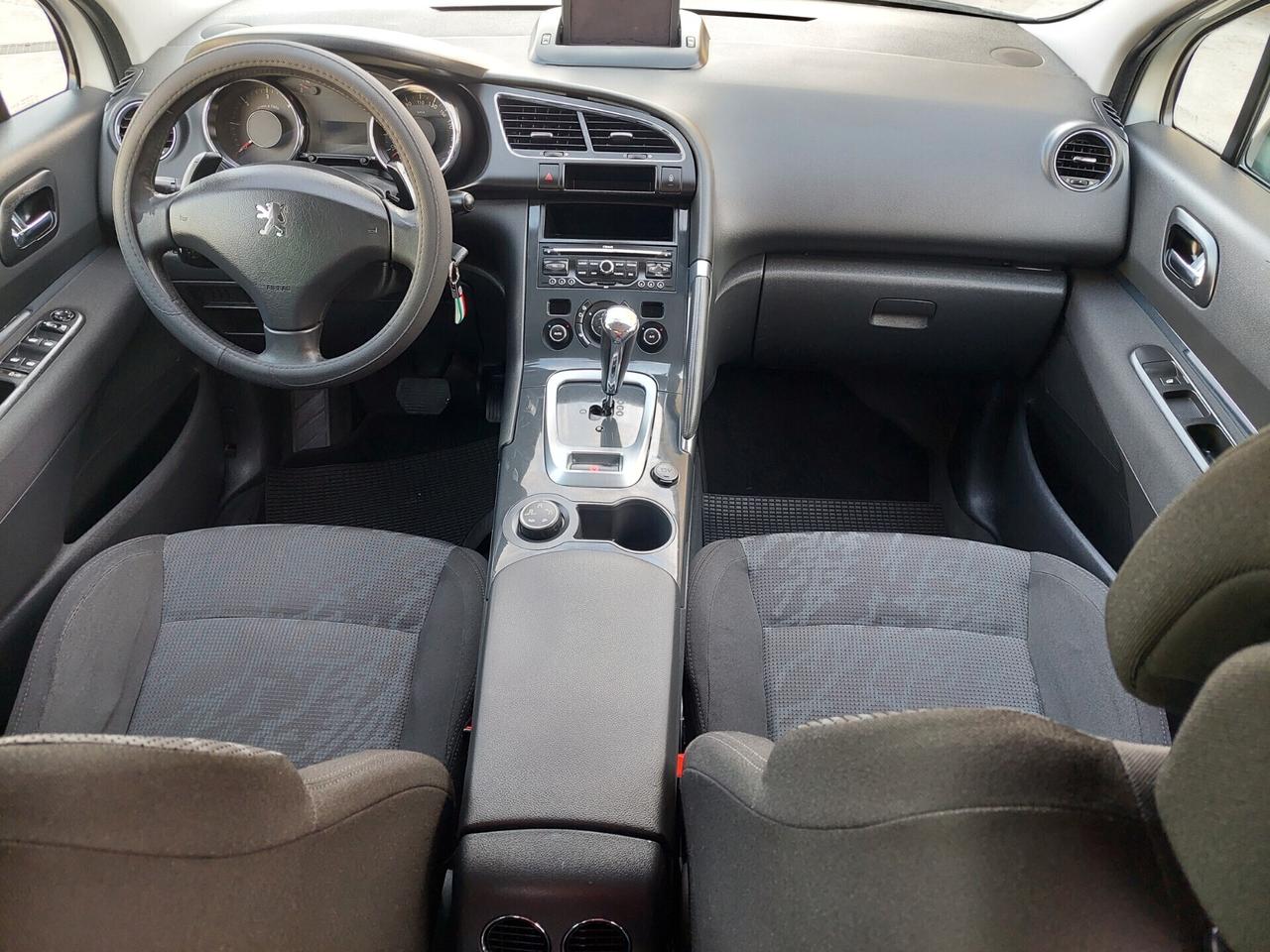 Peugeot 3008 1.6 HDi 110CV cambio robotizzato