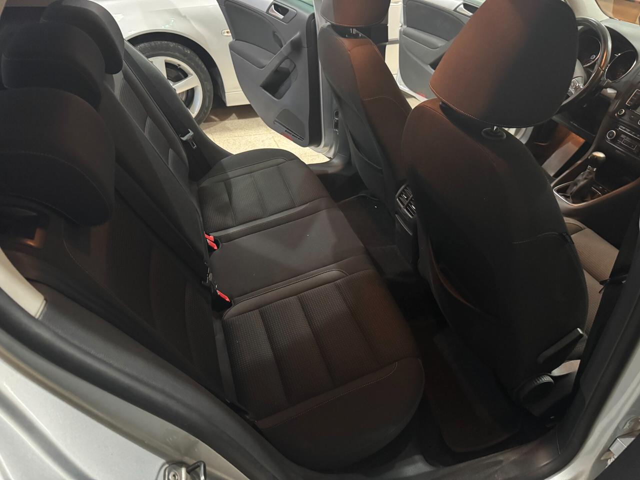 Volkswagen Golf Business 1.6 TDI 105 cv. Highline OK NEOPATENTATI