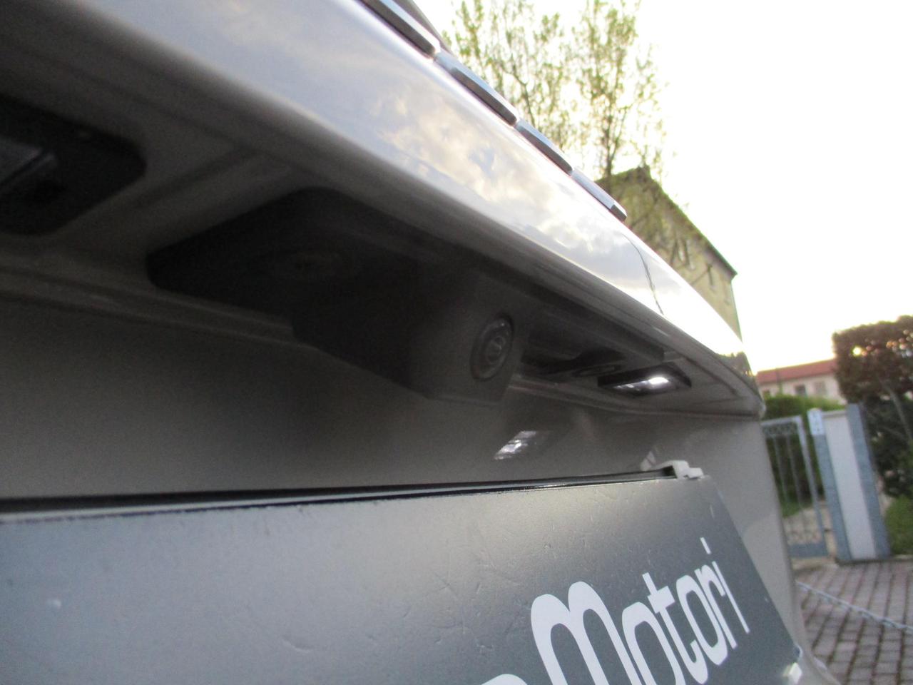 Jeep Avenger 1.2 Turbo MHEV DCT Summit Led/Camera