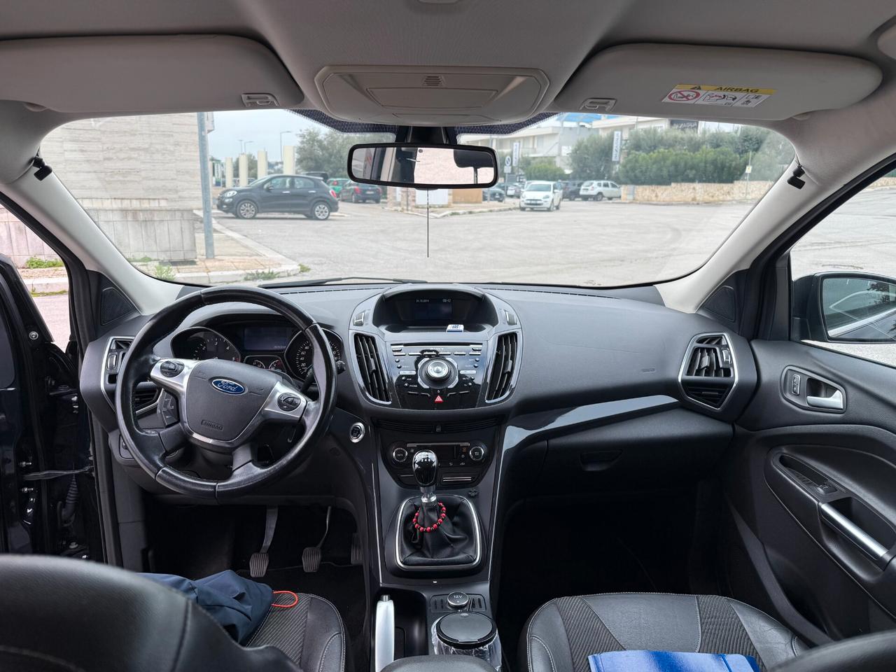 Ford Kuga 2.0 TDCI 140 CV 4WD Titanium