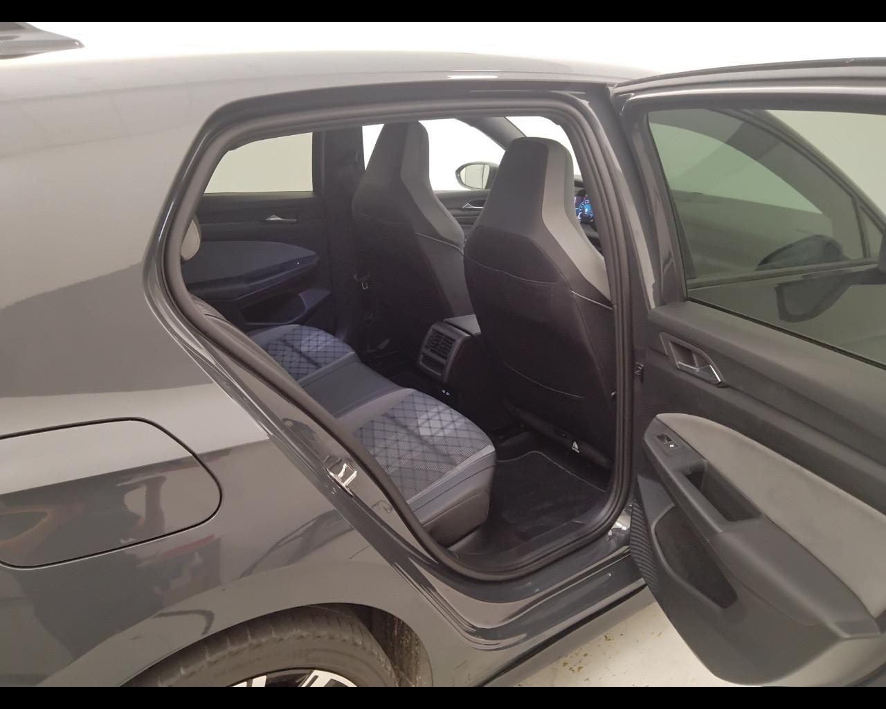 VOLKSWAGEN Golf VIII 2020 - Golf 1.5 tsi evo R-Line 130cv