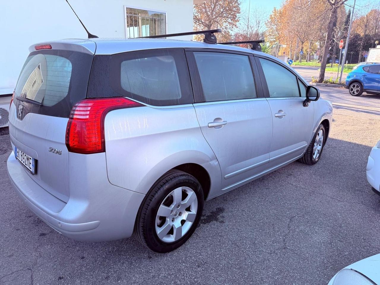 Peugeot 5008 1.6 HDi 112CV Business