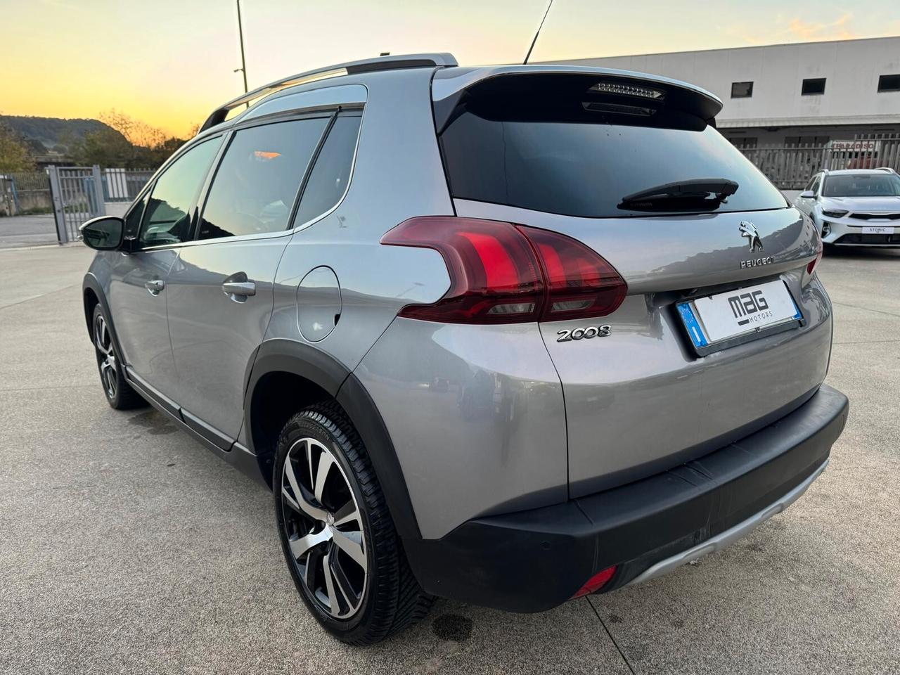 Peugeot 2008 BlueHDi 100 S&S Allure