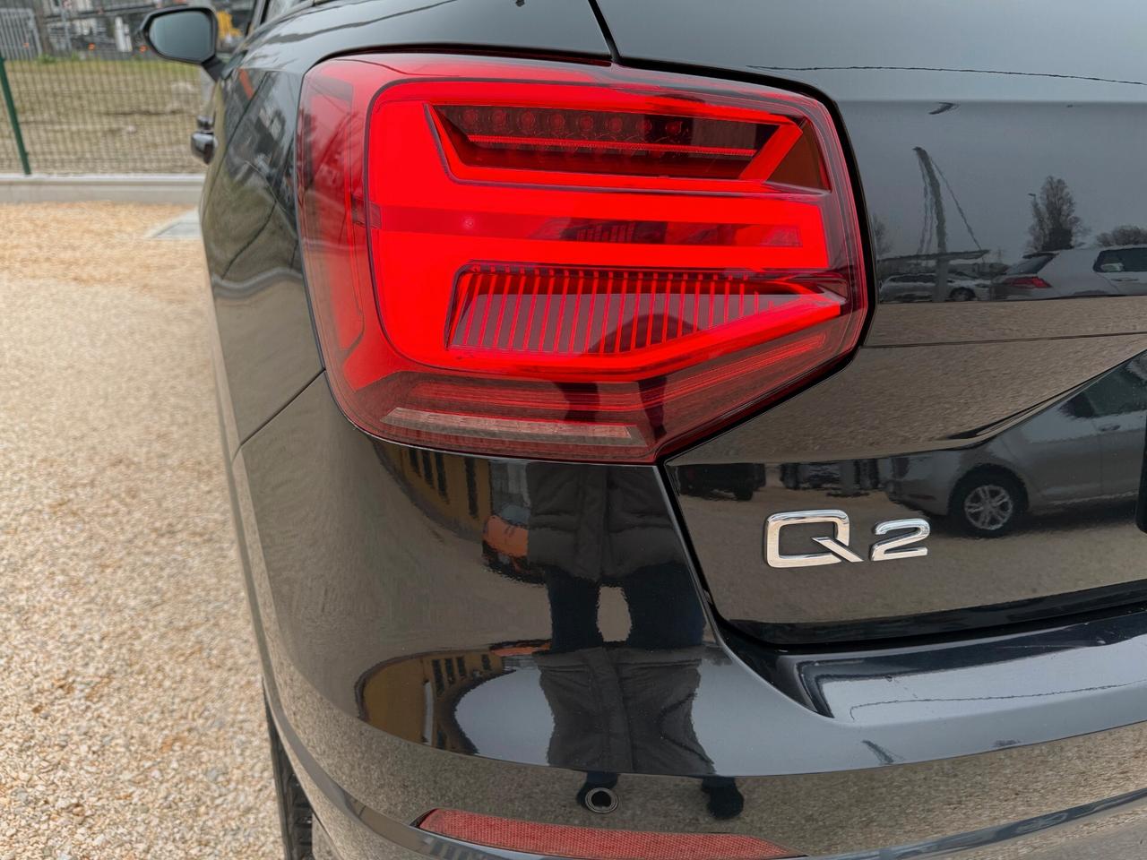 Audi Q2 30 TDI S tronic Identity Black 1.6 my20
