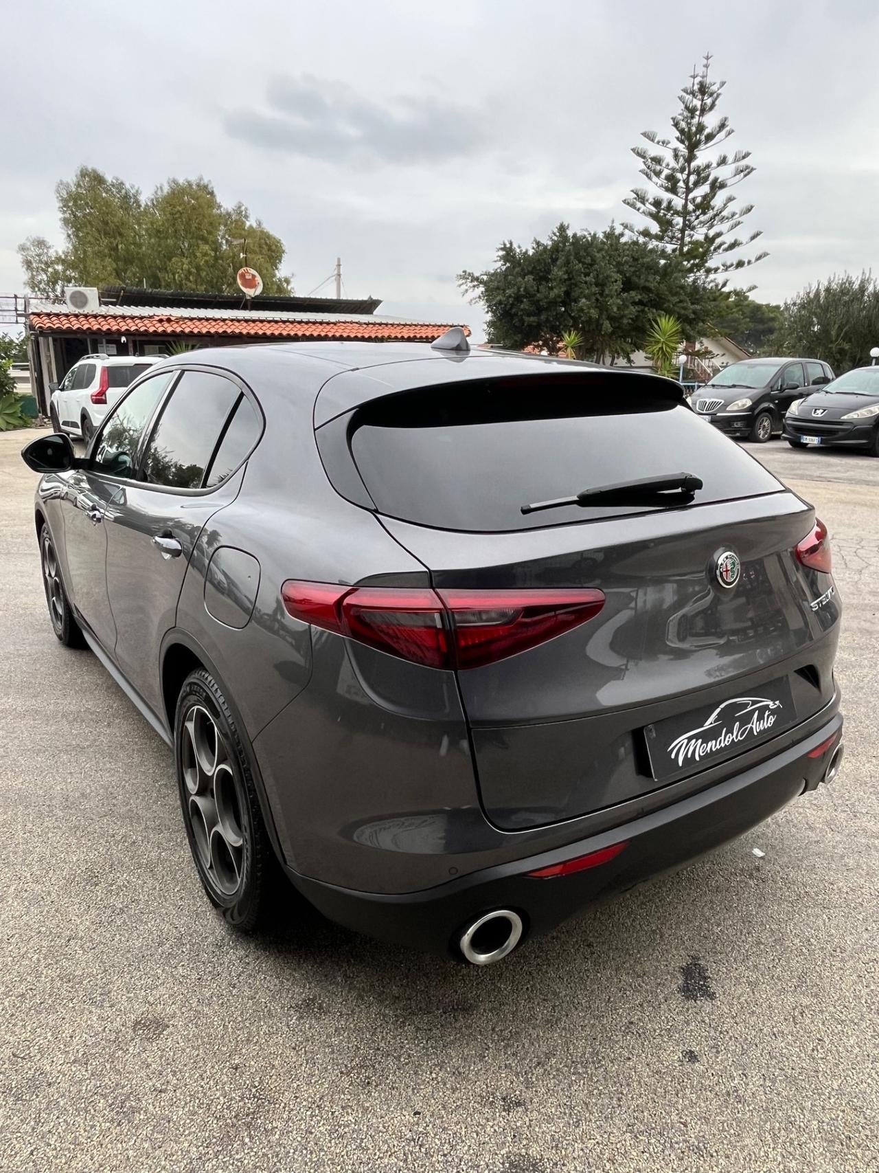 Alfa Romeo Stelvio 2.2 Turbodiesel 180 CV AT8 RWD Executive