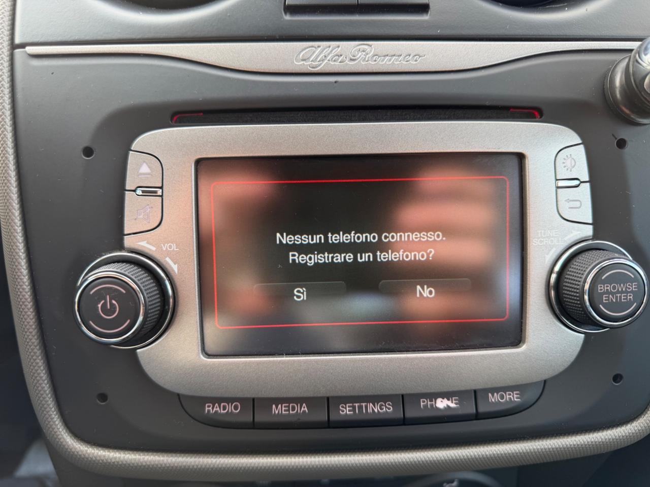 Alfa Romeo MiTo 0.9 T 105 CV TwinAir S&S Distinctive