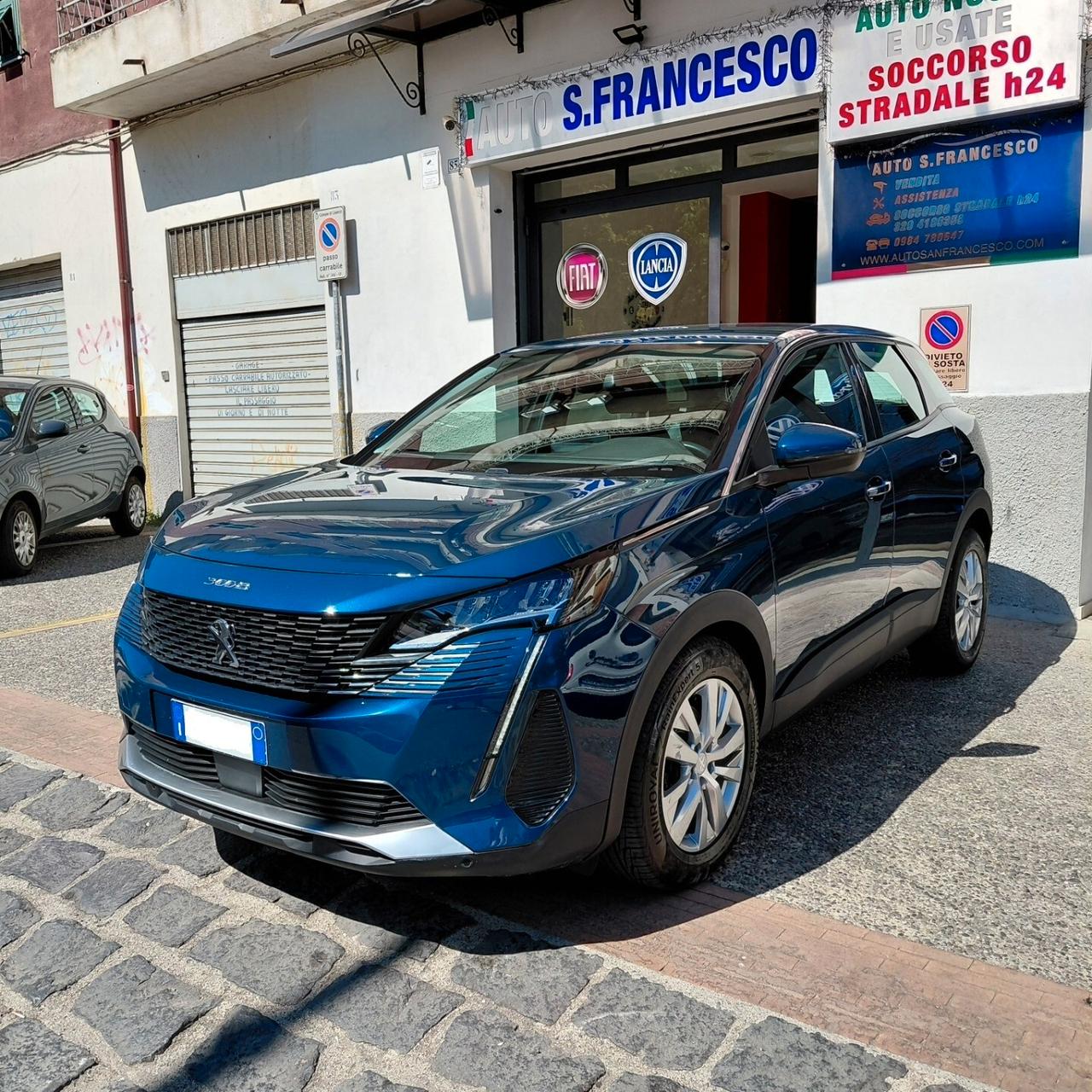 Peugeot 3008 1.5 EAT8 Business 130cv - 2021