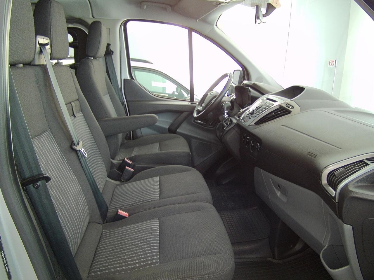 Ford Tourneo Custom 310 2.0 TDCi 130CV 9 POSTI