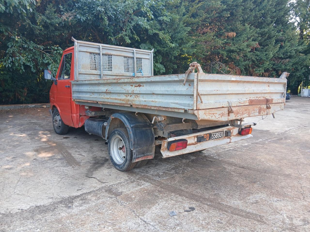 Iveco Daily 30.8 2.5 Diesel PC-TN Furgone