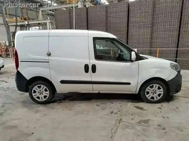 FIAT Doblo Cargo 1.3 mjt 16v 95cv SX E6 - FH053YZ