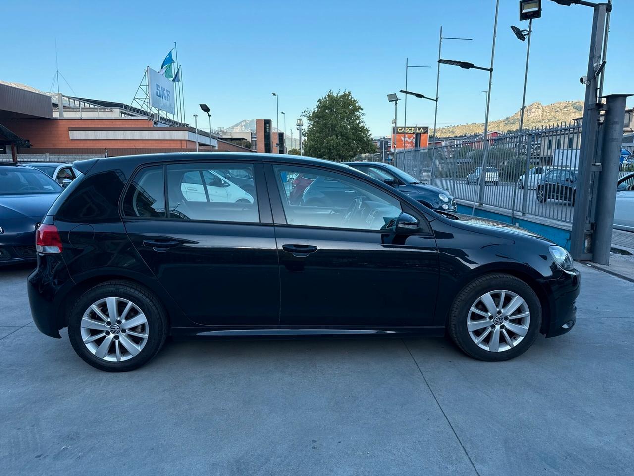 GOLF 6-1.6 DIESEL 105CV ANNO 2011-ALL. R-LINE