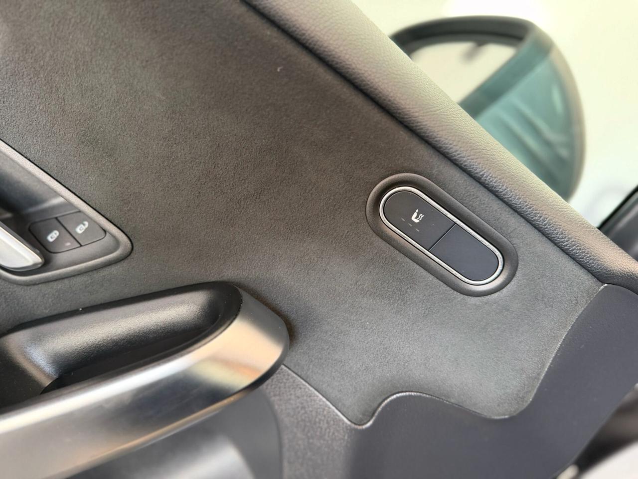 Mercedes-benz A180 AMG Line Premium