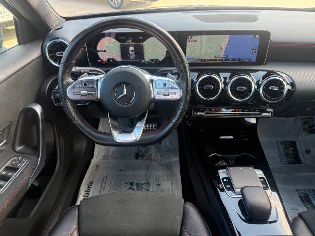 MERCEDES-BENZ A 180 Premium AMG GARANZIA