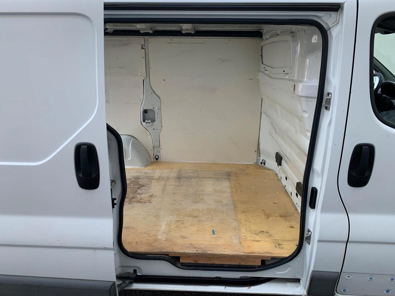 Renault Trafic T29 2.0 dCi/115 PC-TN Furgone DPF
