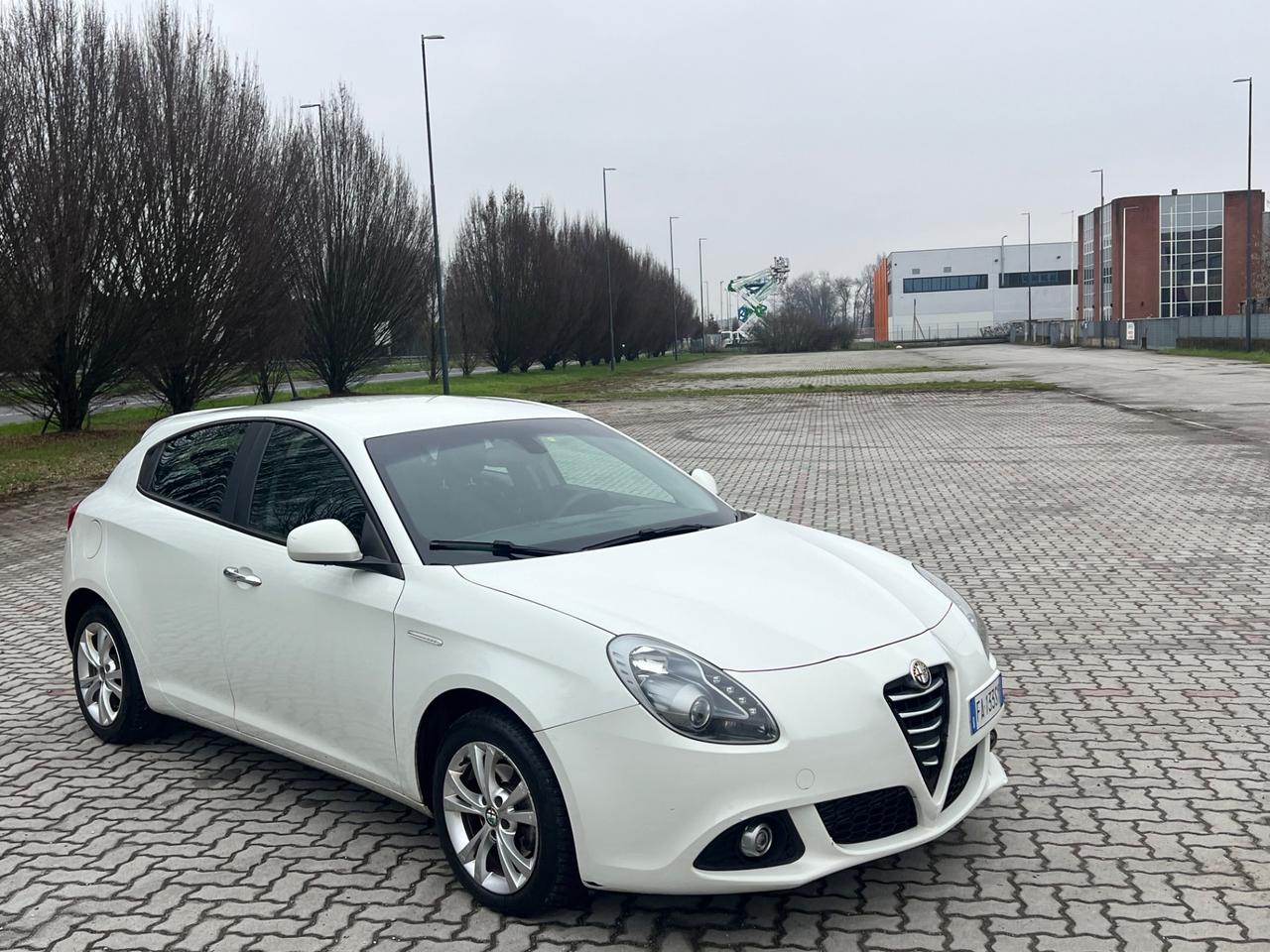 Alfa Romeo Giulietta 1.6 JTDm-2 105 CV Distinctive