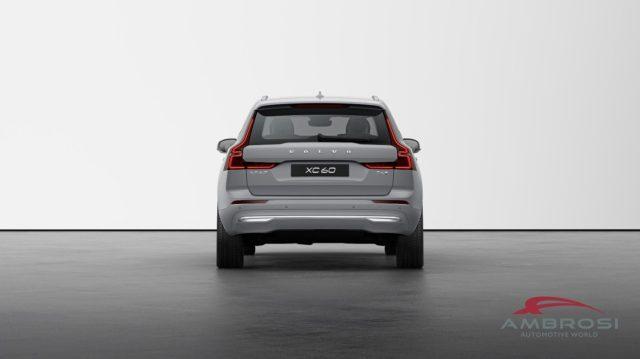 VOLVO XC60 T6 AWD Plug-in hybrid Elettrica/Benzina Essential