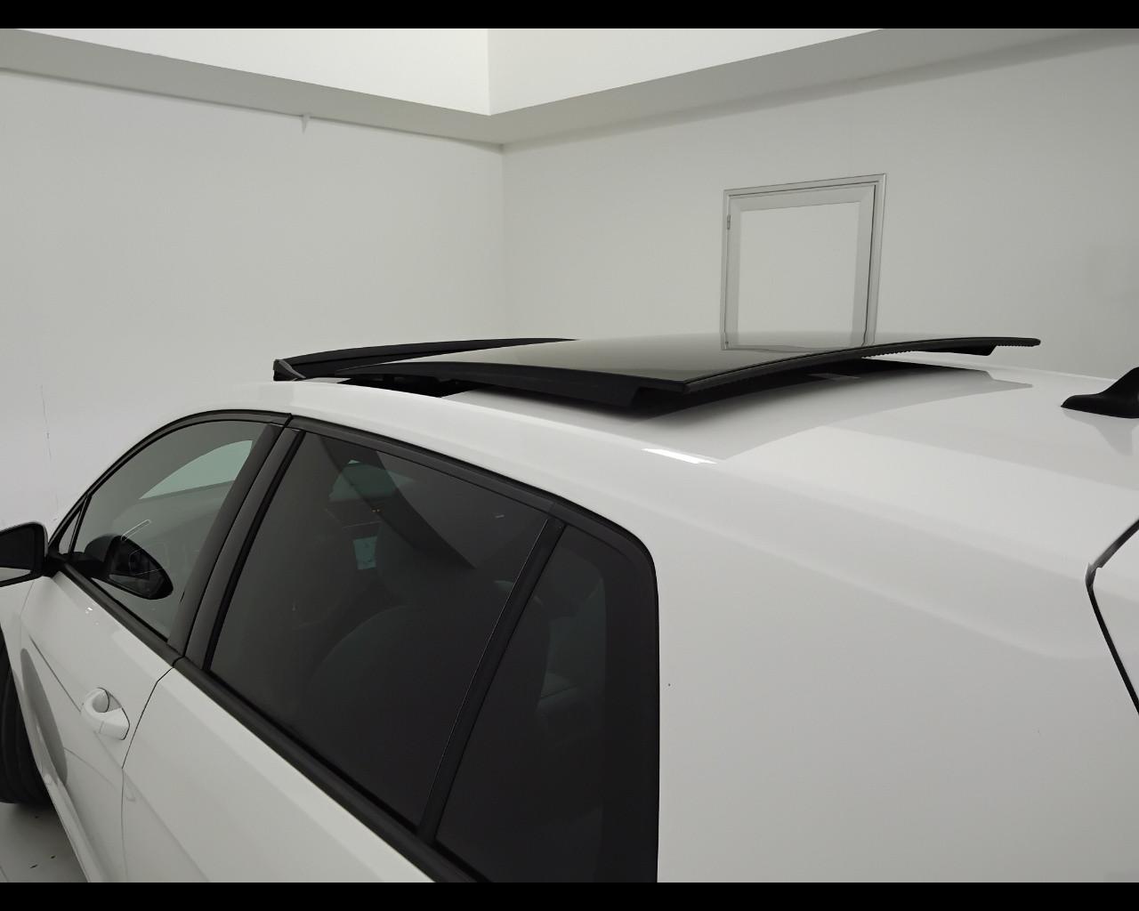 VOLKSWAGEN Golf VII 2017 5p - Golf 5p 1.6 tdi Executive 115cv dsg