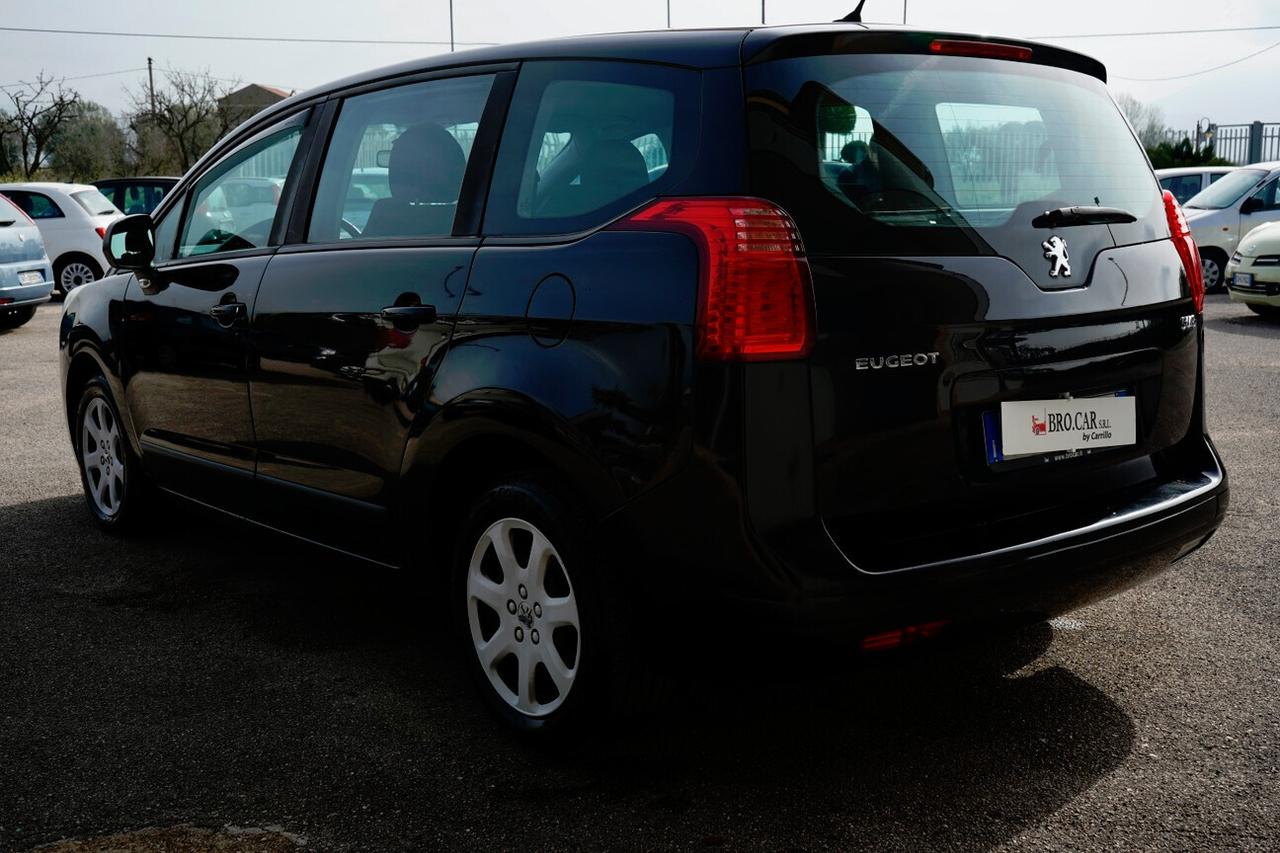 Peugeot 5008 1.6 HDi 110CV Féline