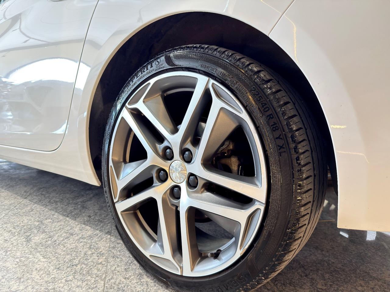 Peugeot 308 BlueHDi 120 S&S SW Allure
