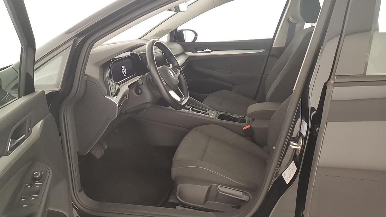 VOLKSWAGEN Golf VIII 2020 - Golf 1.0 etsi evo Life 110cv dsg