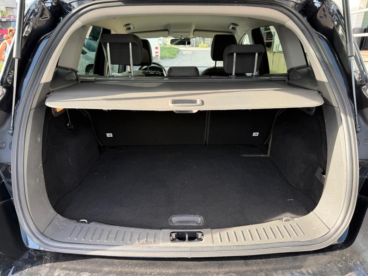 Ford Kuga Kuga+ 2.0 TDCi 140 CV 2WD DPF