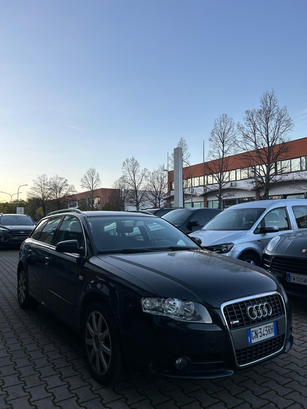 Audi A4 2.0 TDI F.AP. Avant quattro Top plus