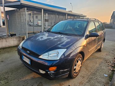 Ford Focus 1.6i 16V cat SW Trend