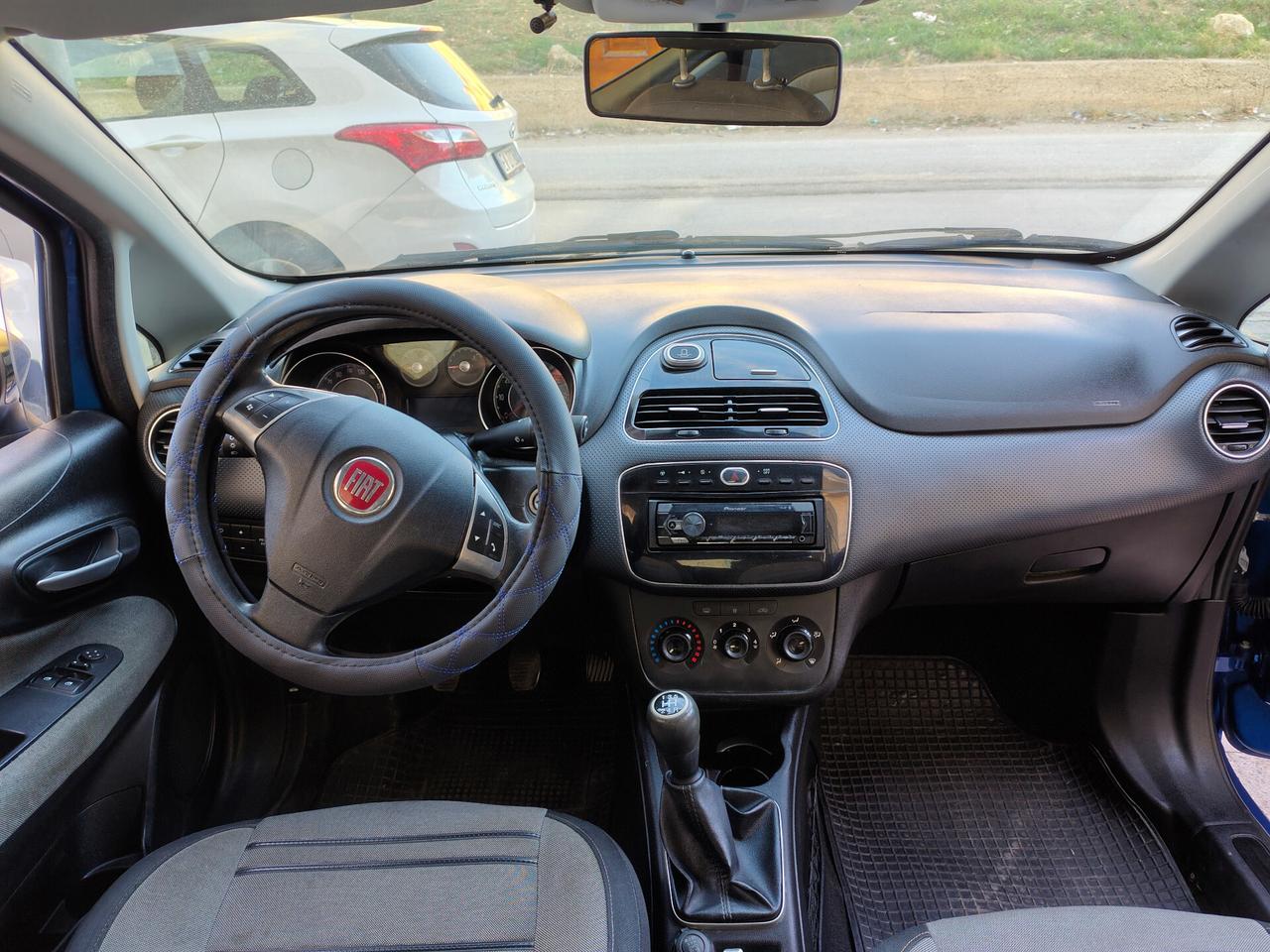 Fiat Punto Evo 1.3 Mjt 90 CV 5 porte Dynamic con gancio traino