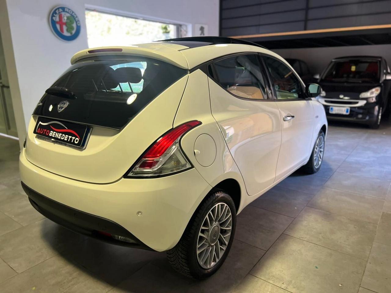 LANCIA YPSILON 0.9 TWINAIR 85CV PLATINO 2011