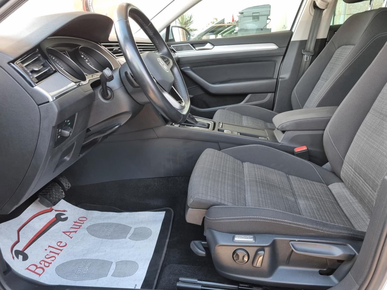 Volkswagen Passat VIII Variant 2.0 tdi Business 12