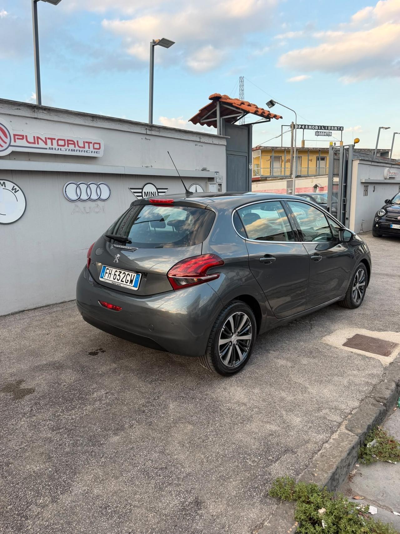 Peugeot 208 I 2015 5p 1.6 bluehdi Allure 75cv