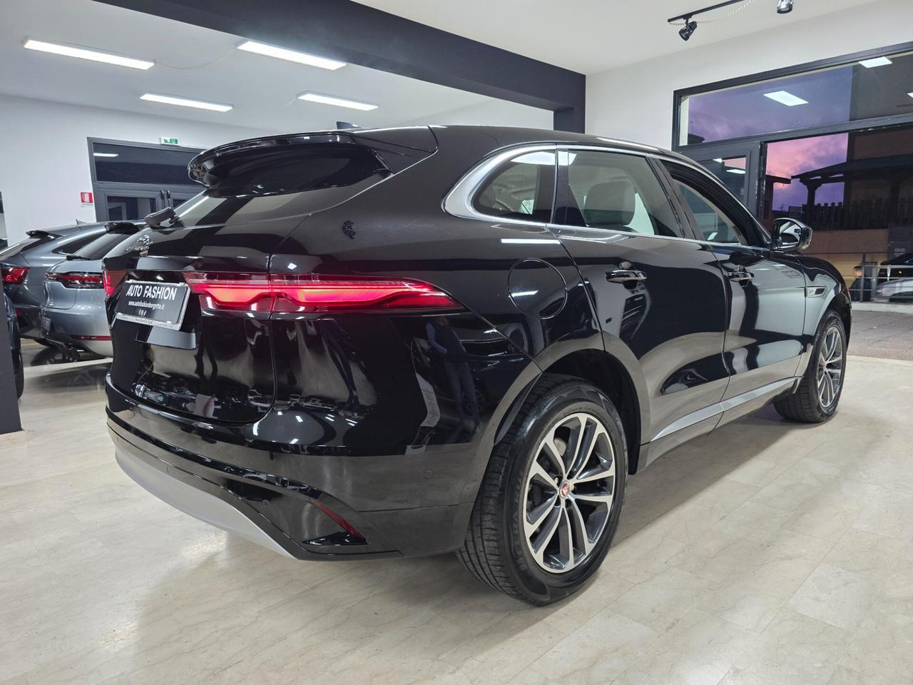 Jaguar F-Pace 2.0 D 204 CV AWD aut. R-Dynamic SE