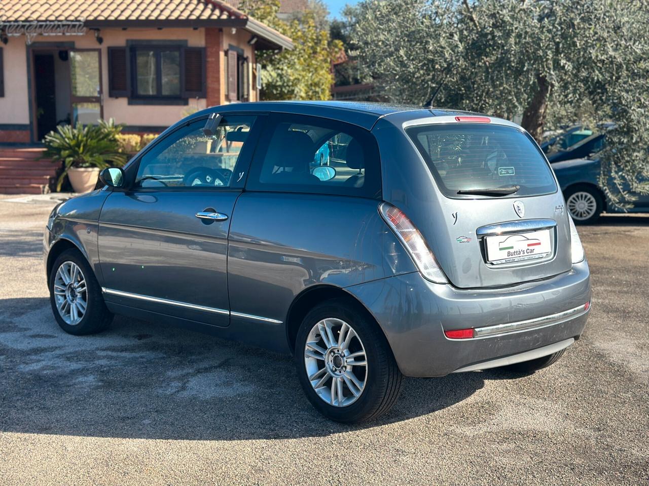 Lancia Ypsilon 1.3 MJT 90 CV Platino