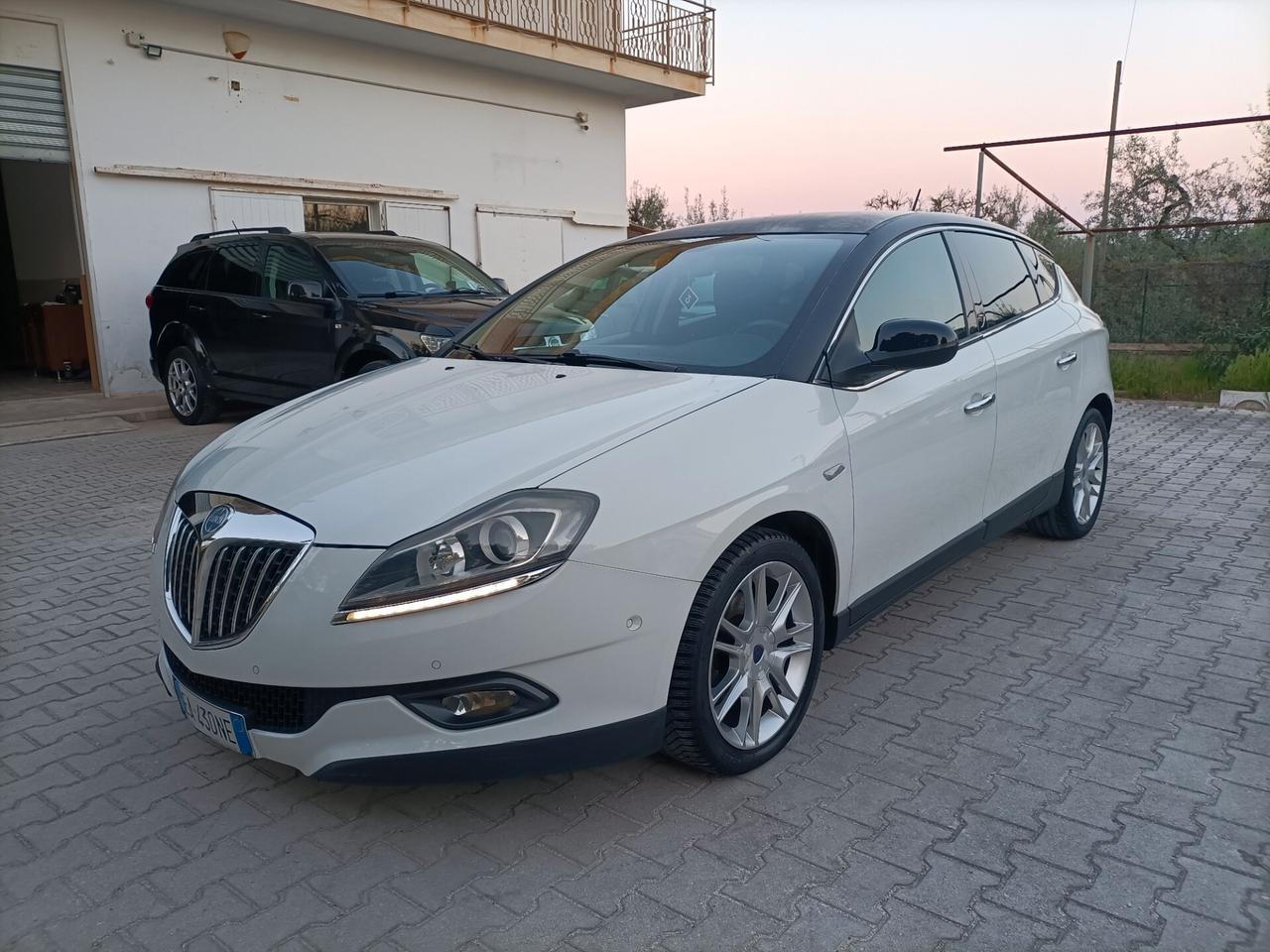 Lancia Delta 1.4 T-Jet 120 CV Platino Ecochic GPL