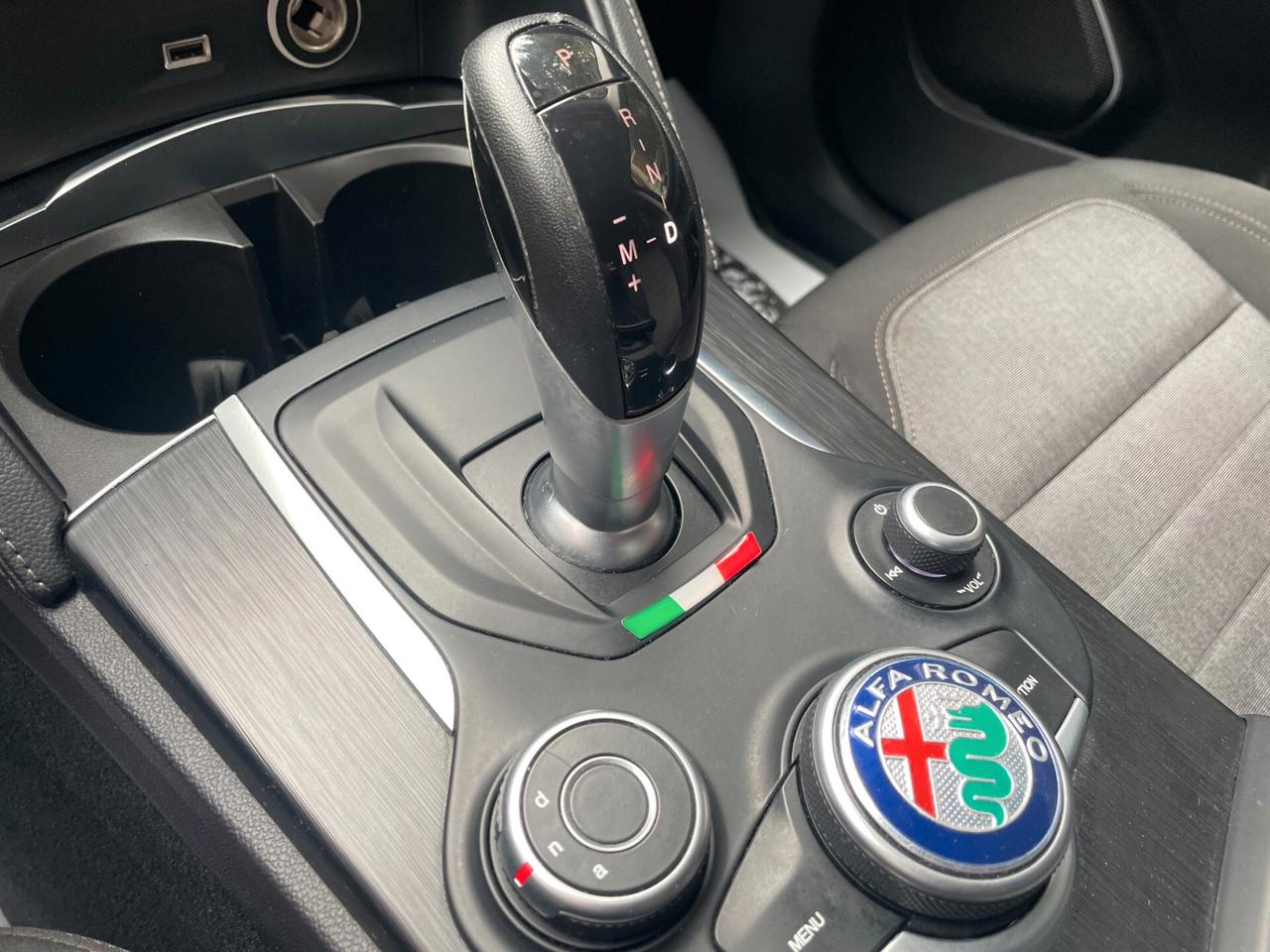 Alfa Romeo Stelvio 2.2 Turbodiesel 180 CV AT8 Q4 Business