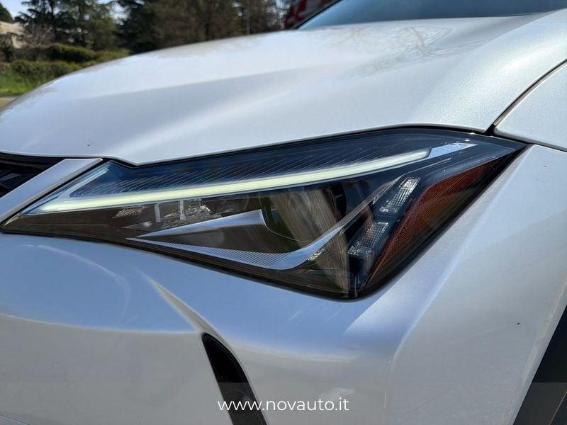 Lexus UX Hybrid Premium 2WD