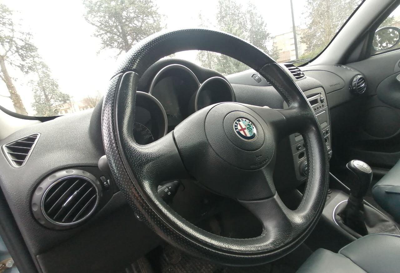 Alfa Romeo 147 1.6i 16V T.S. (105 CV) cat 5p. Dist.