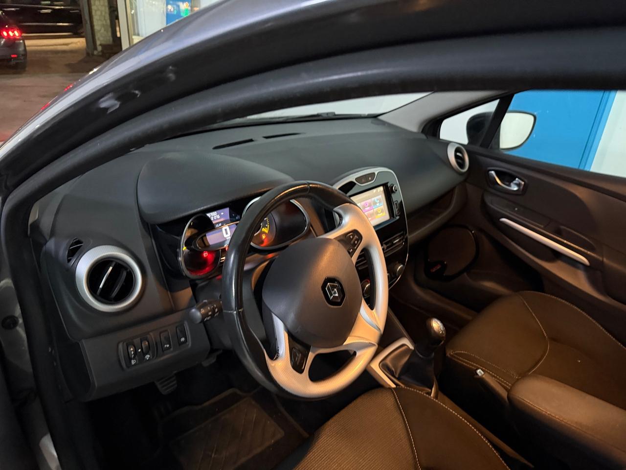 Renault Clio 1.5 dCi 8V 90CV EDC 5 porte Energy