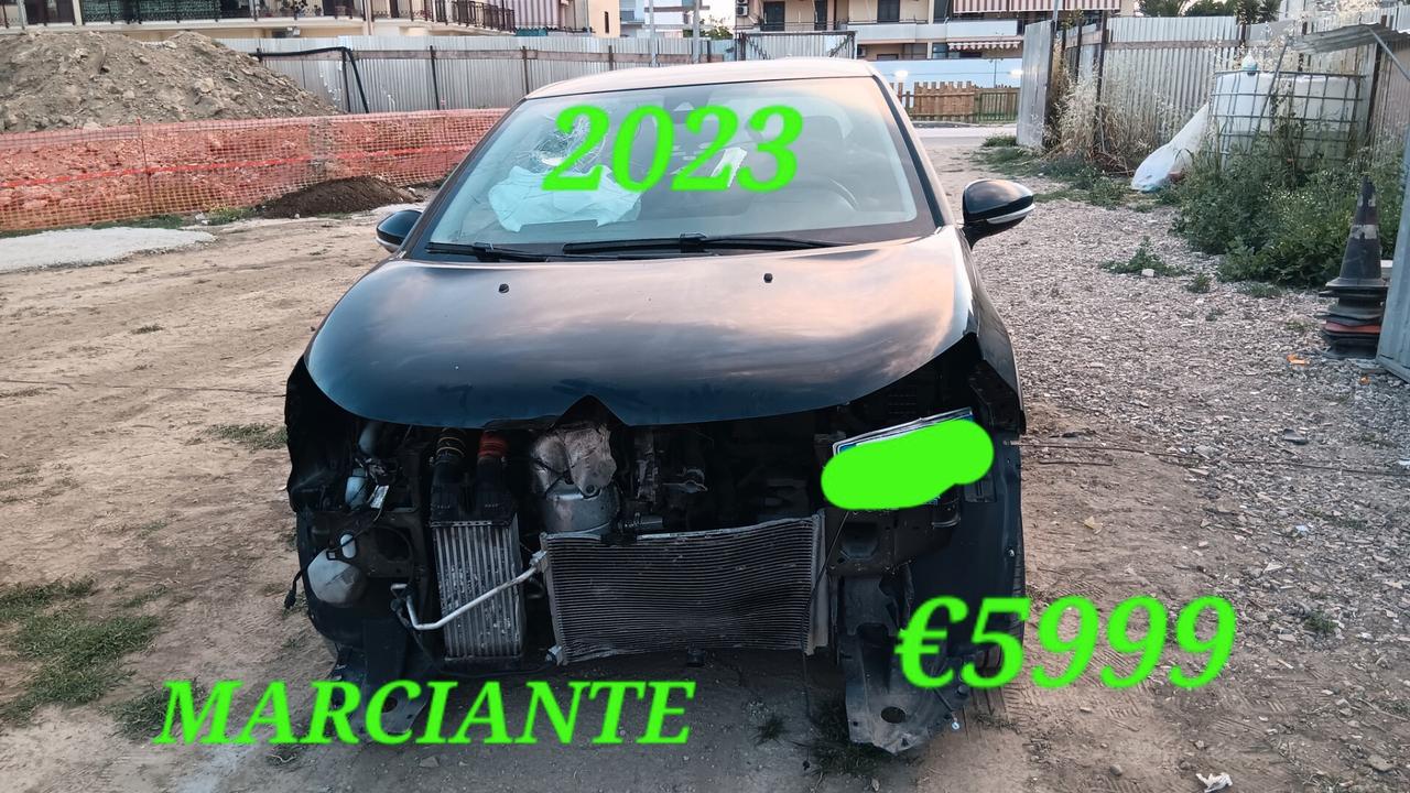 Citroen C3 SHINE incidentata sinistrata mondialcars 023