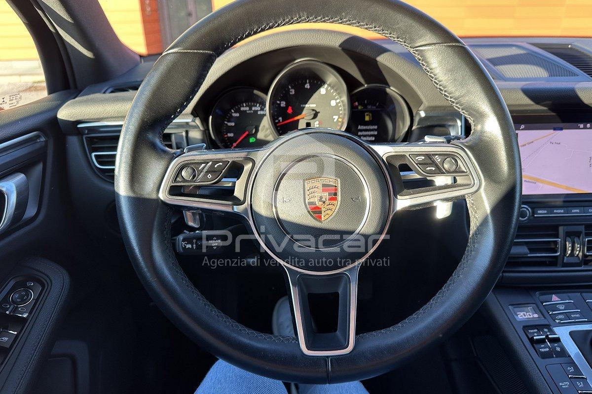 PORSCHE Macan 2.0