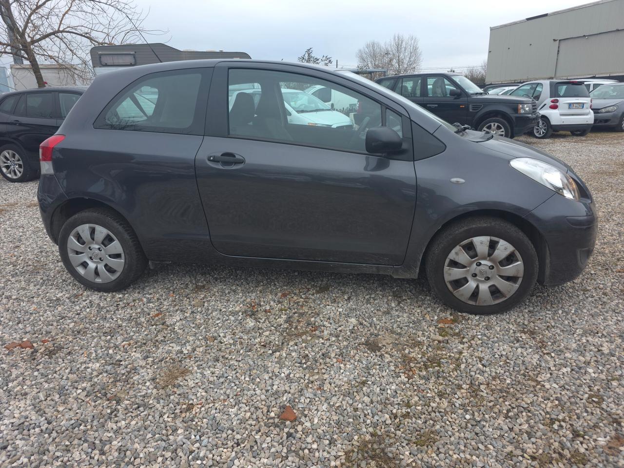 Toyota Yaris 1.0 3 porte