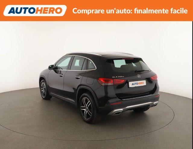 MERCEDES-BENZ GLA 200 d Automatic Premium
