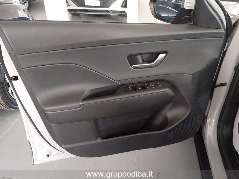 Hyundai Kona 1.0 MPI & 1.0 T-GDI T-GDI Petrol 6-speed M/T ICE MY25 1.0T 48V MT XLINEPLUS