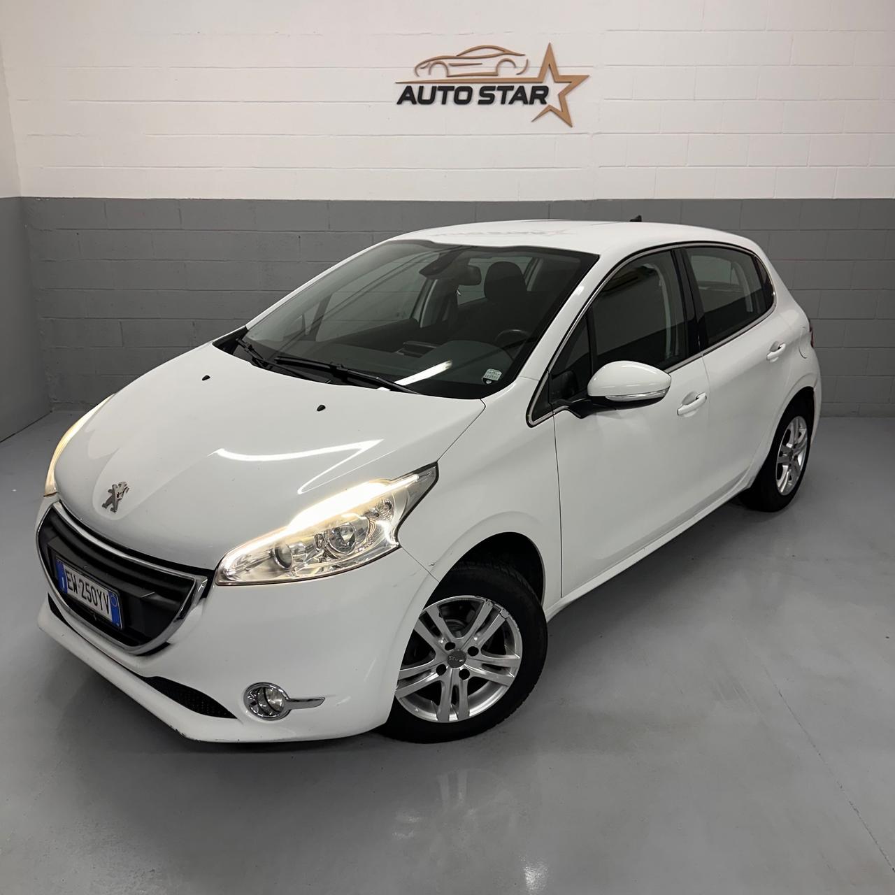 Peugeot 208 1.4 HDi 68 CV 5 porte Allure NEOPATENTATI EURO5B