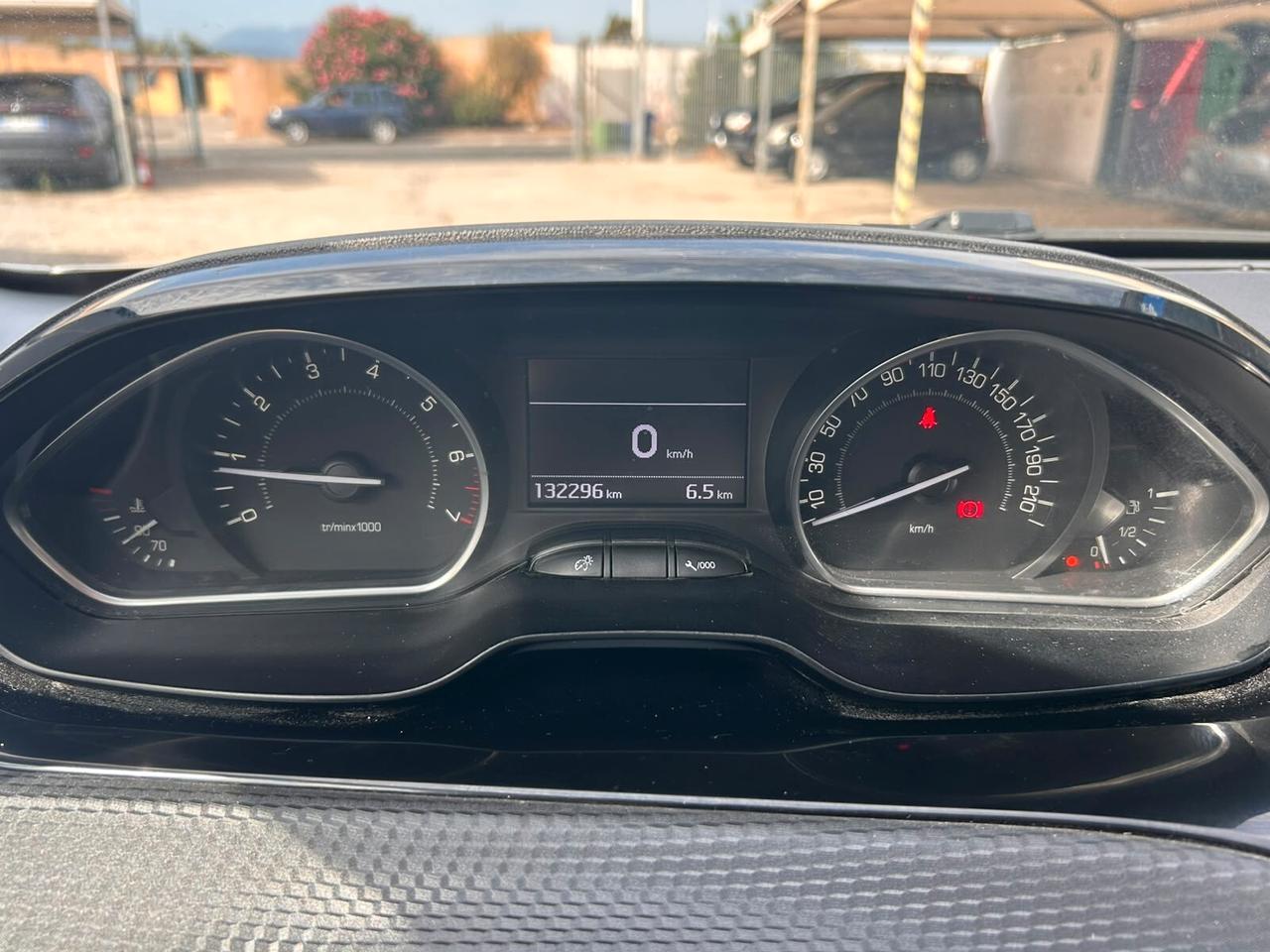 Peugeot 208 PureTech 82 5 porte Allure