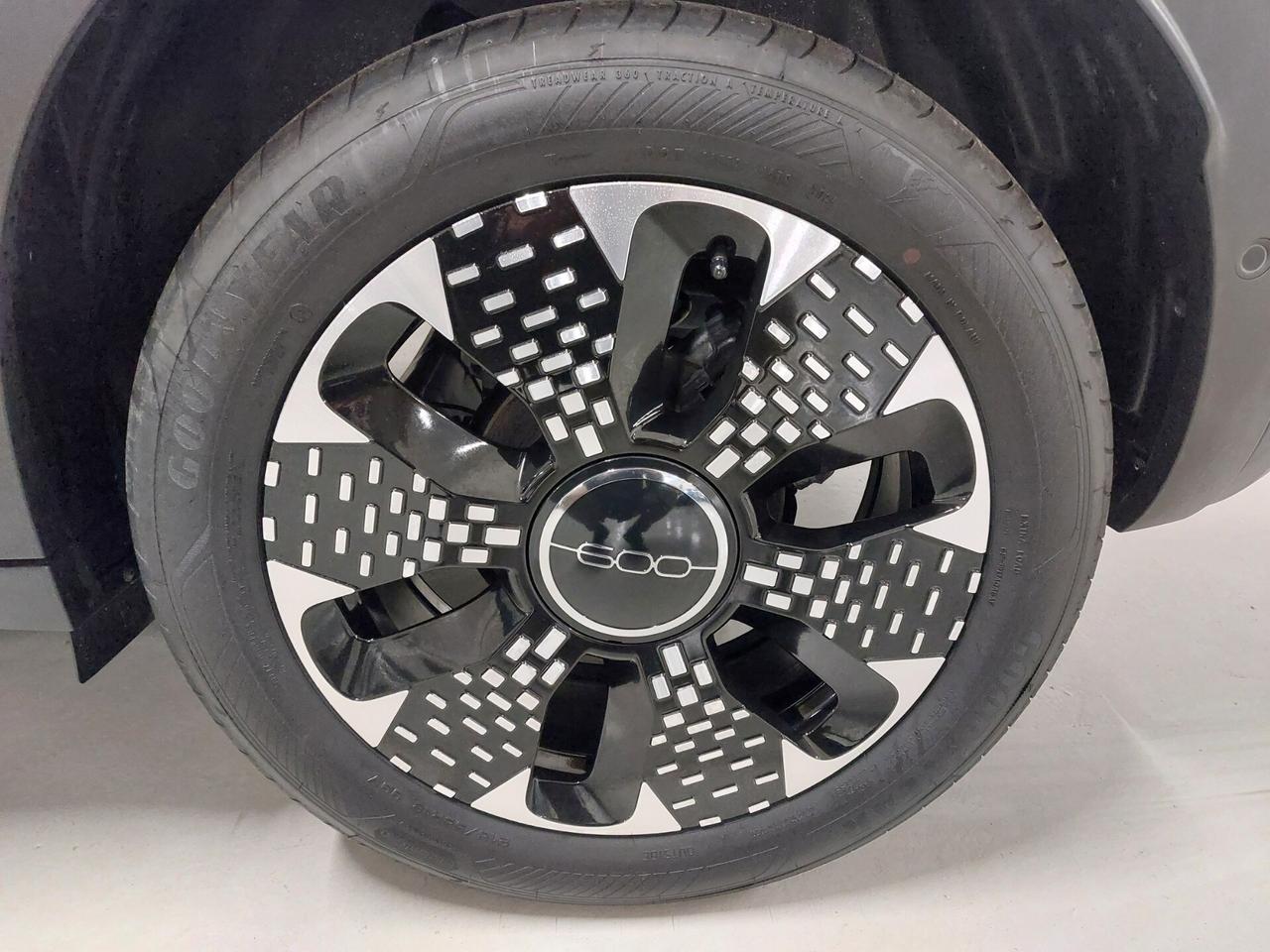 FIAT 600 (2023-->) 600 Hybrid 100 CV DCT MHEV L...