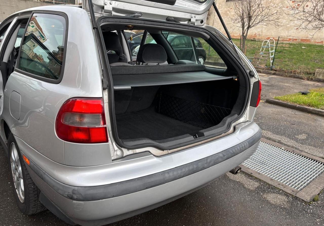 Volvo V40 1.6 16V cat